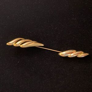 Vintage Conch Shell Shaped Napier Gold Hatpin/Hair Pin